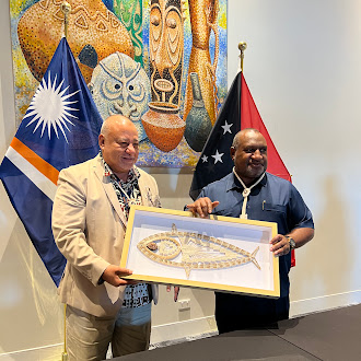 RMI Special Envoy Meets PNG Prime Minister Marape